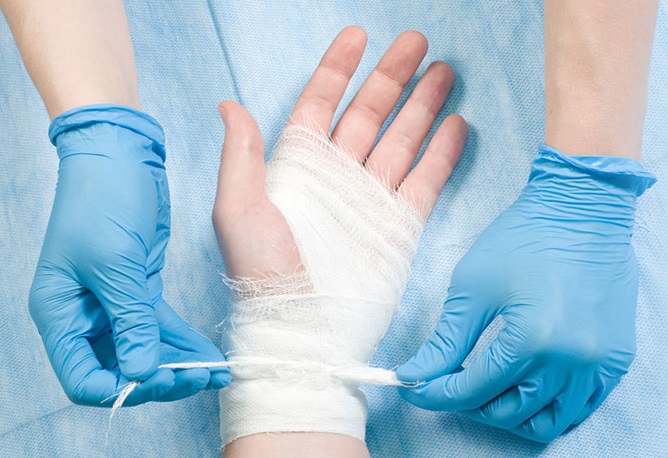 Wound & Bed Sore Dressing at Home in Mayur Vihar, Delhi